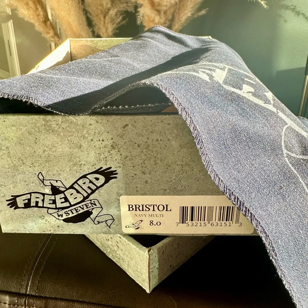 FREEBIRD by Steven - Bristol in Navy Multi, Heeled Loafer Size 8. - Picture 5 of 5